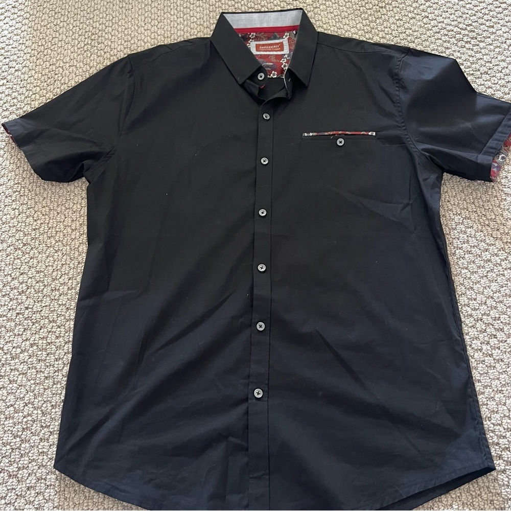 Men’s Black Short-Sleeve Button-Down Shirt with Contrast Trim